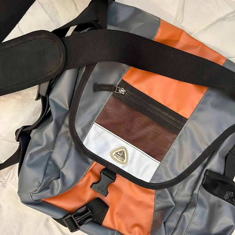 Y2K Nike ACG Tech Messenger Bag ~ Rare Early 2000s